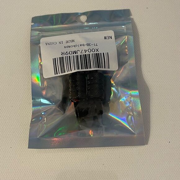 Z71 Chevrolet Valve Stem Caps in Black Set of 4 NWT - Picture 4 of 4